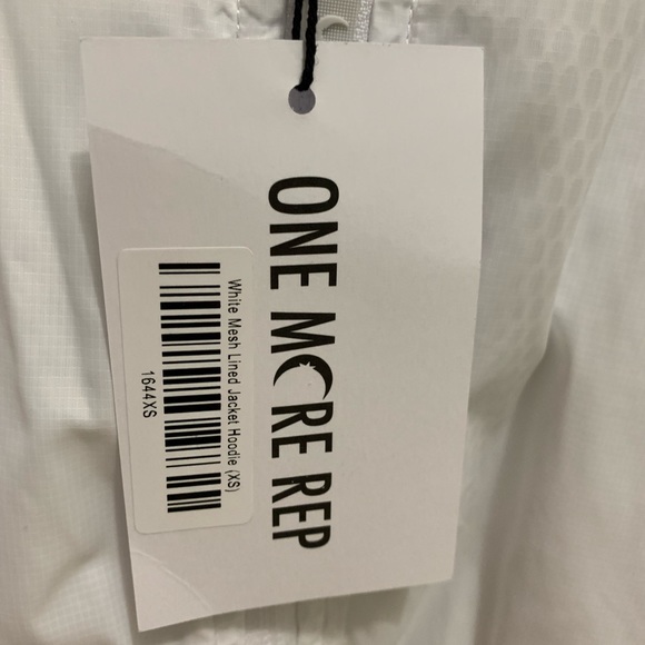 ZYIA White Mesh Lined Jacket Hoodie - Picture 4 of 4